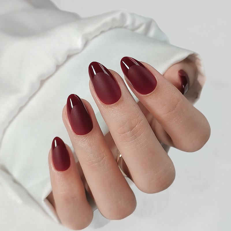 Faux Faux Ongles à Pointe Française Or Ligne Conception Colle sur Ongles Press Ons Moyen Acrylique Presse sur Ongles